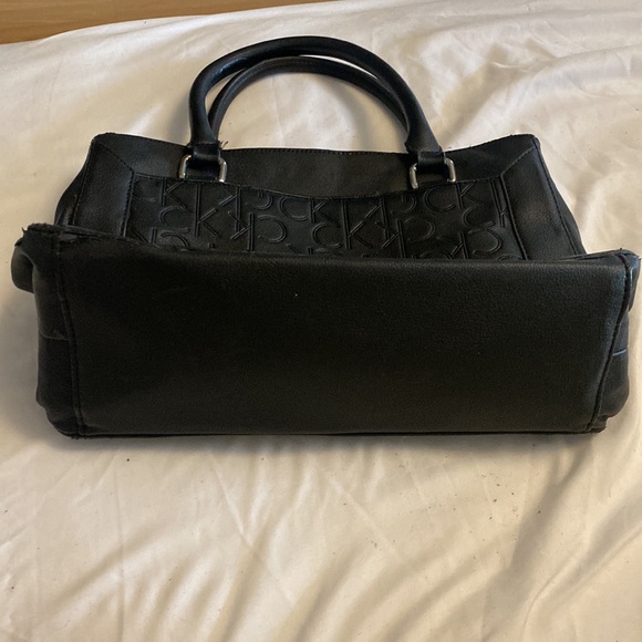 Calvin Klein purse - Picture 3 of 8